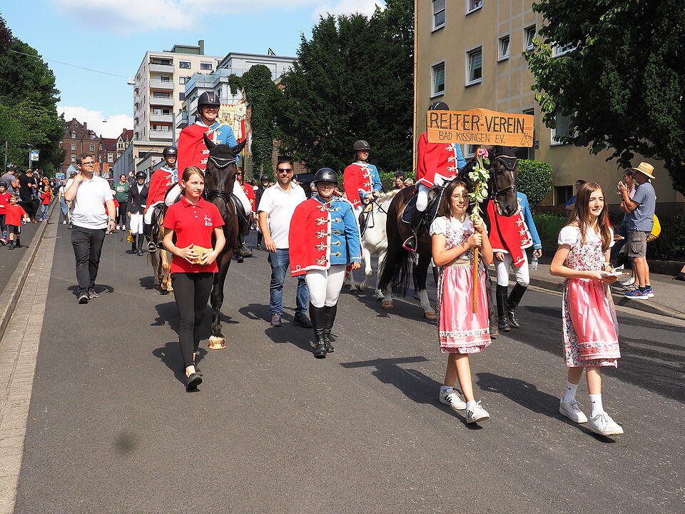 Großer historischer Festzug durch Bad Kissingen!