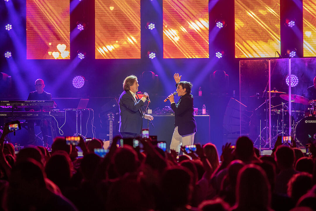 Ricchi e Poveri, Gemelli Diversi, Pino Barone Band, u.v.m.