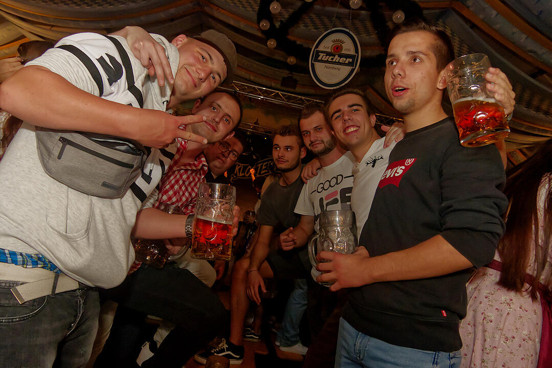 Beste Stimmung beim zweitgrößten Volksfest Bayerns