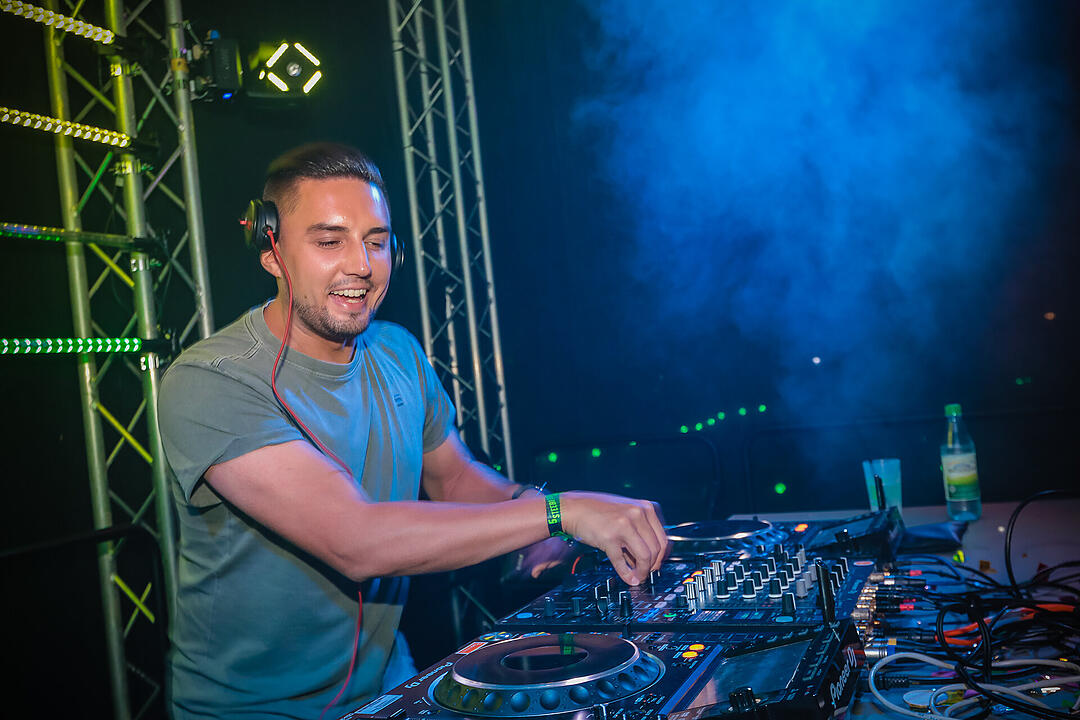 DJ Mikel K., Pat Benedetti, BTWOB, EA PROJECT