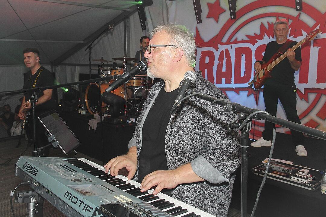 Am Montag spielte die Band "Radspitz".