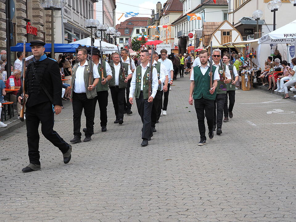 Großer historischer Festzug durch Bad Kissingen!