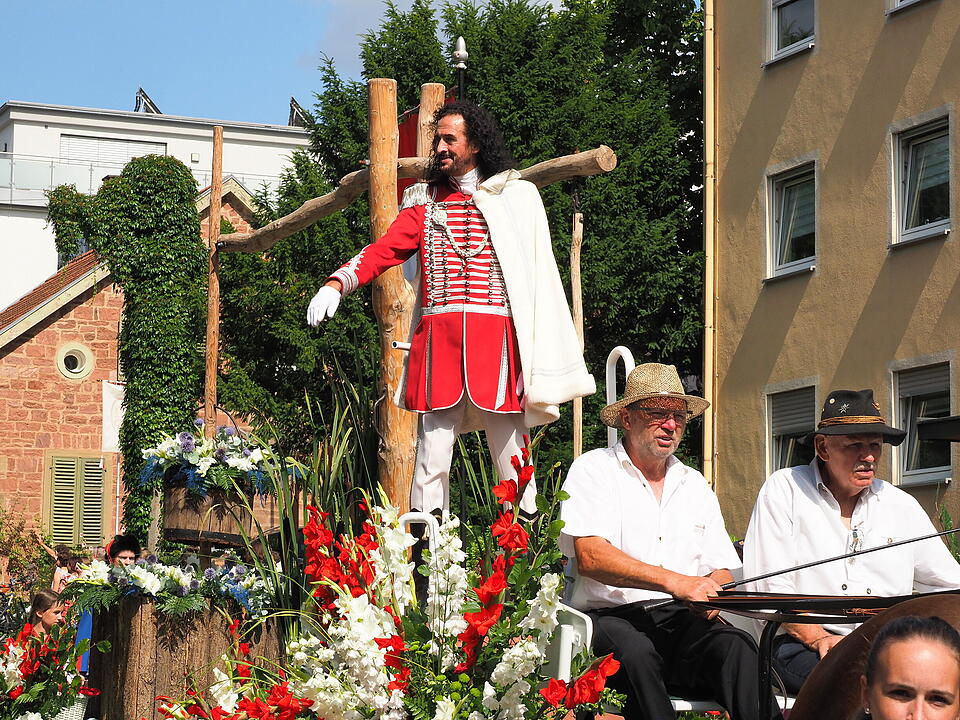 Großer historischer Festzug durch Bad Kissingen!