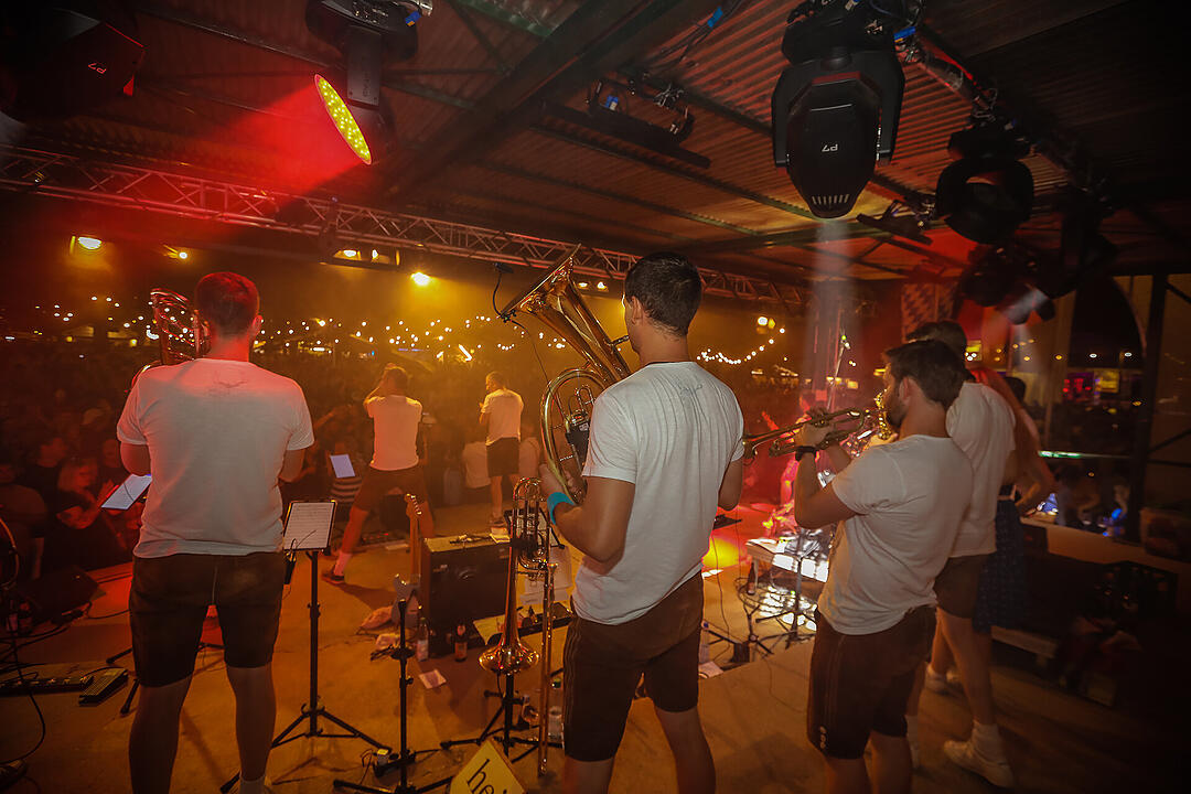Impressionen vom größten Weinfest in Franken!