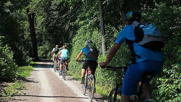 Radtouren halten fit und machen Spaß.
