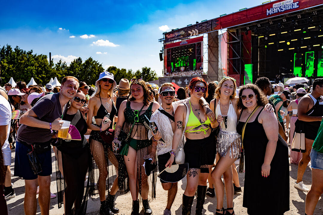 Mit vielen internationalen und nationalen Live-Acts!