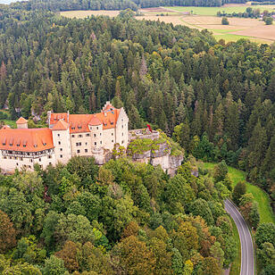 Ob Märchenschloss oder Ritterburg: Sie sind oft beeindruckende Zeitzeugen aus vergangenen Jahrhunderten.