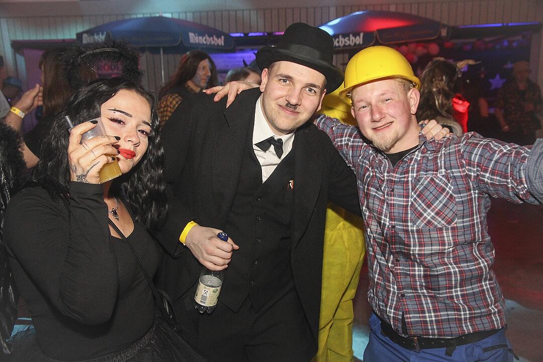 Beste Stimmung beim Kupferberger Blütenfasching!