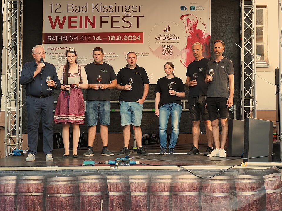 Das Weinfest zieht tausende Besucher an.