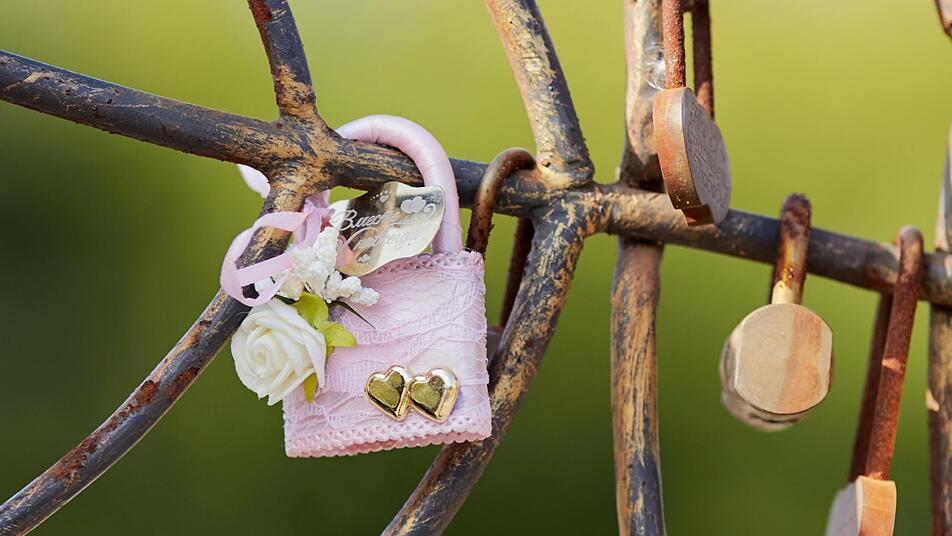 Liebesschlösser gelten als Symbol ewiger Liebe.