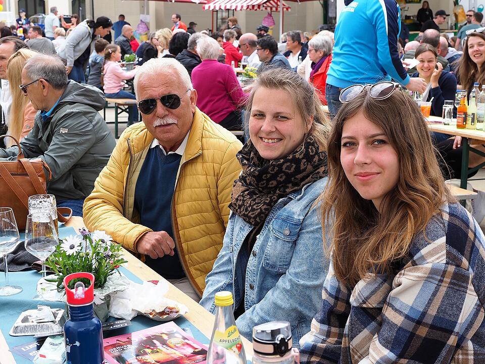 Viele Attraktionen für Groß und Klein, Live-Musik und kulinarische Highlights waren geboten.