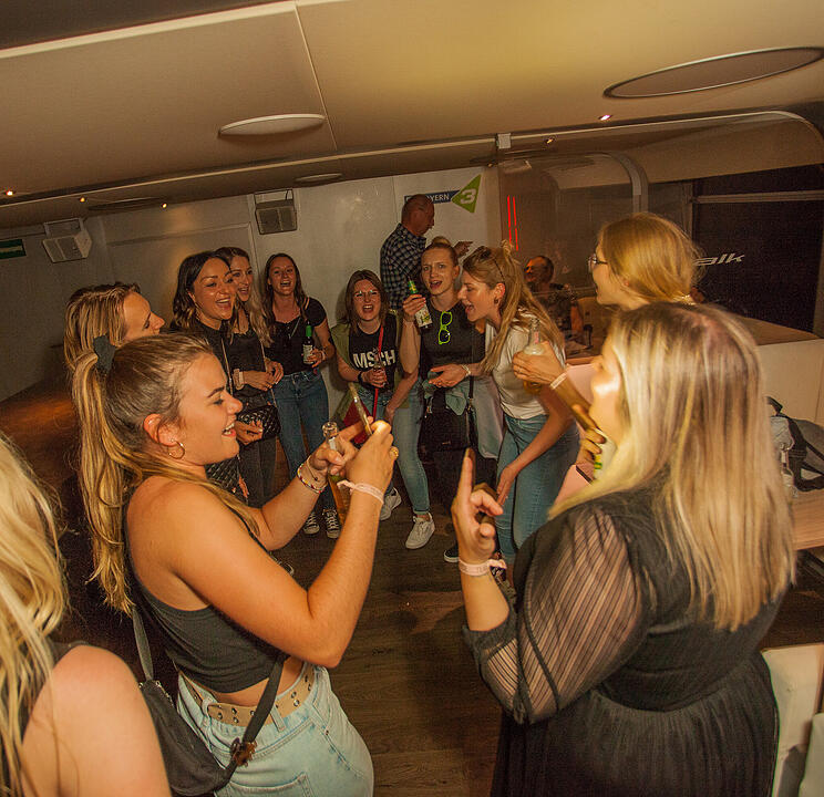 Bayern 3 Partyschiff in Fürth