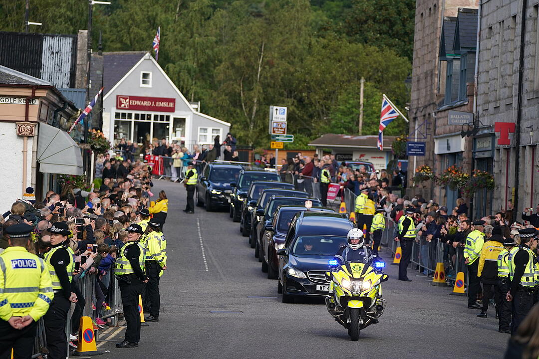 Die letzte große Reise der Queen: Schottland nimmt Abschied von Elizabeth II.