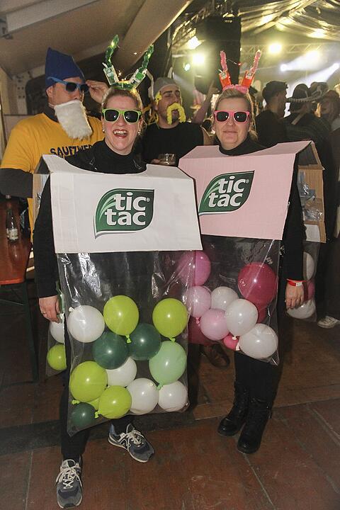 Super Stimmung beim Meeder Zeltfasching 2025!