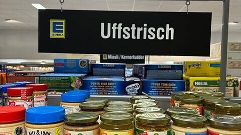 Schilder im Dialekt