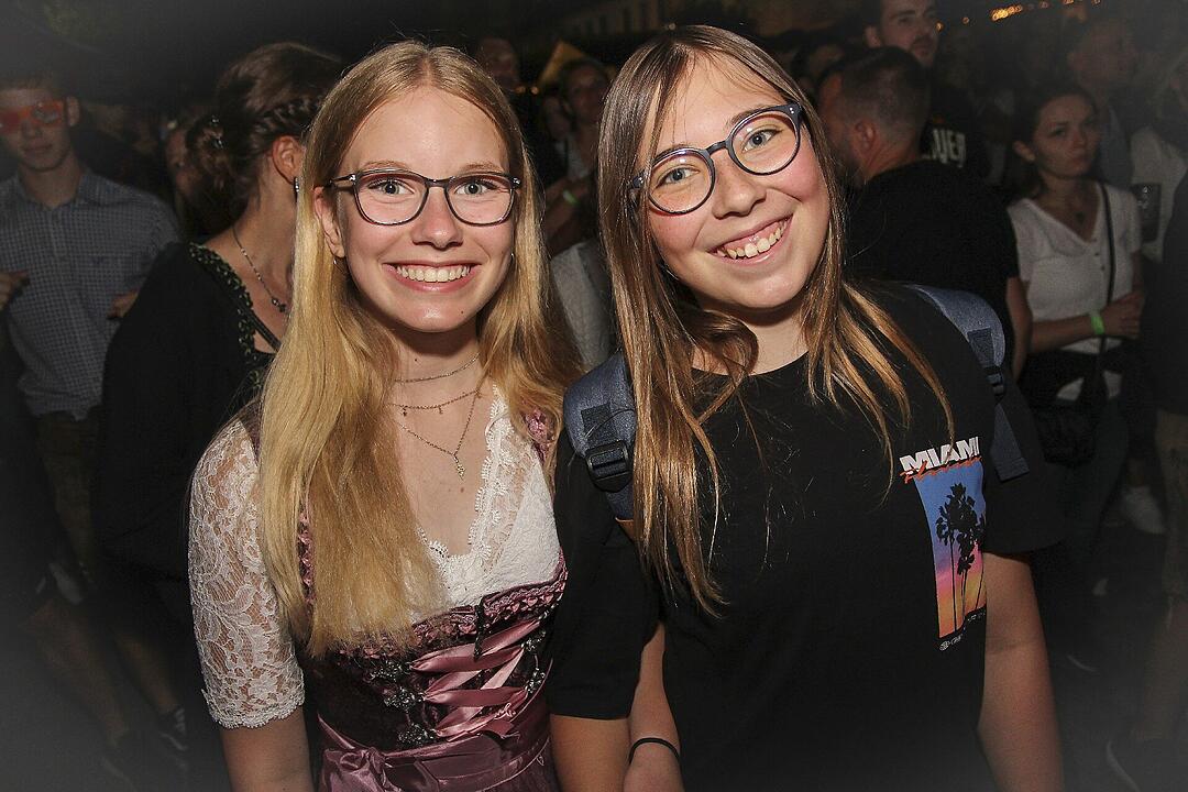 Troglauer - Heavy Volxmusic!