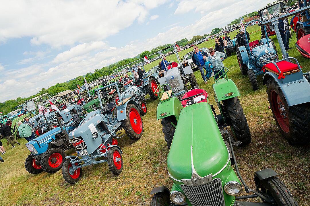 Es kamen viele Oldtimerfreunde.