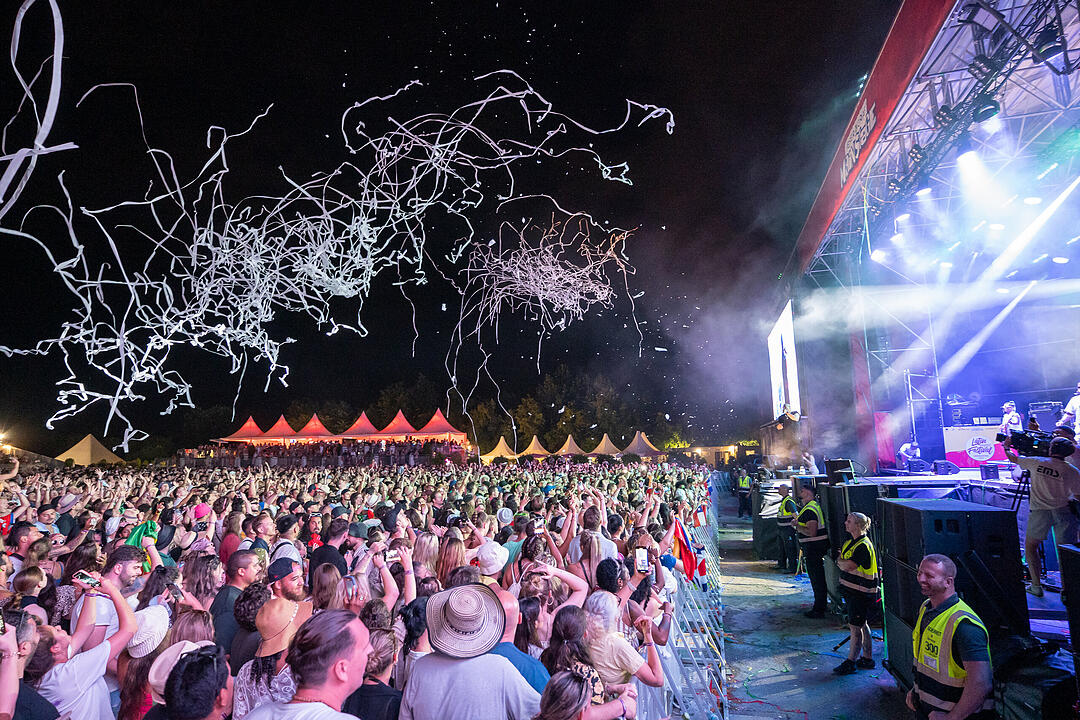 Mit vielen internationalen und nationalen Live-Acts!