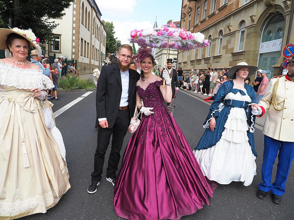 Großer historischer Festzug durch Bad Kissingen!