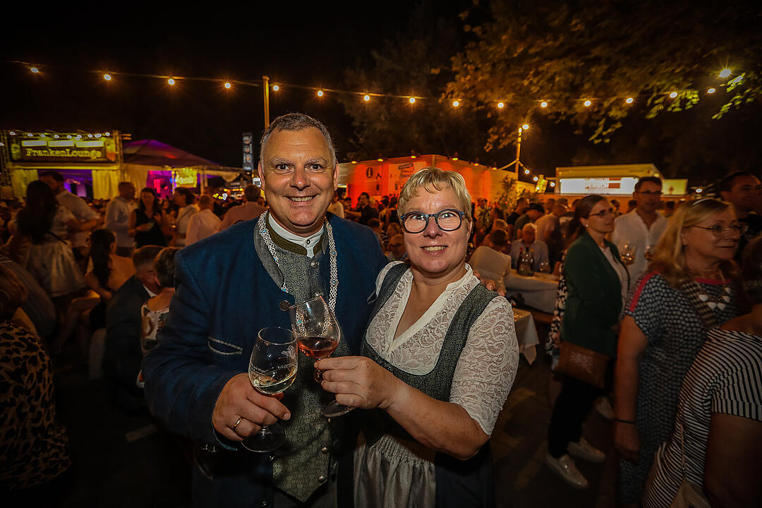 Impressionen vom größten Weinfest in Franken!