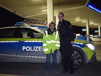 Am Samstagabend wurde ein Neunjähriger an einer Autobahnraststätte vergessen. Er war mit seinem Fußballverein nach einem Bundesligaspiel nach Hause unterwegs. Foto: Polizeiinspektion Hildesheim