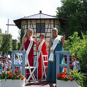 Großer historischer Festzug durch Bad Kissingen!