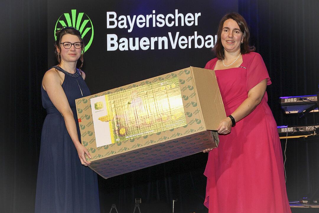 Der traditionelle Bauernball lockte viele Gäste an