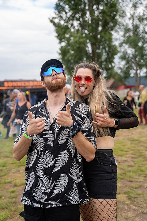 Sommer. Sonne. Tanzen. Techno. Bass!