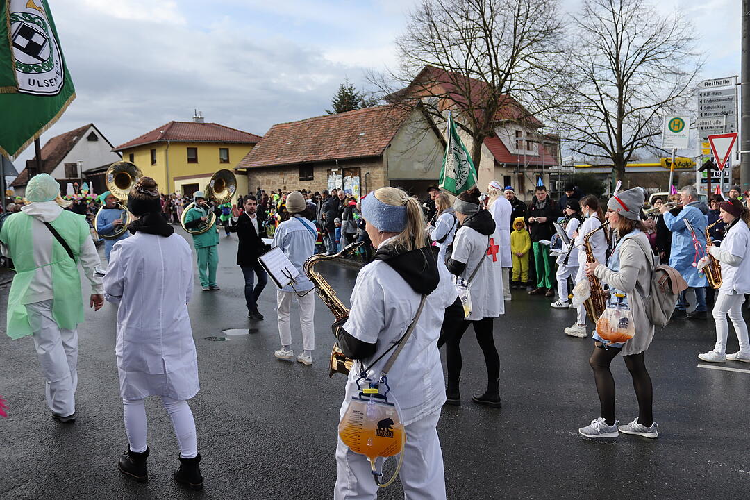 Die Hauptstrasse wurde zur Partymeile