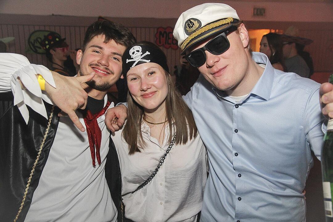 Beste Stimmung beim Kupferberger Blütenfasching!