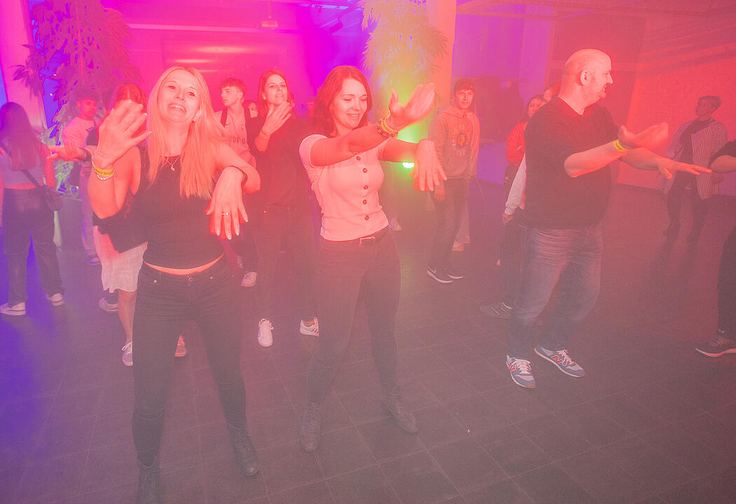 Nach dem einschlagenden Erfolg der ersten Kufa Club Night wurde ausgelassen die 2. Auflage gefeiert.