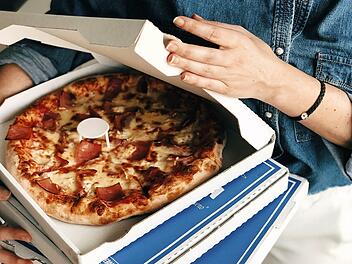 Pizza, Pizzabote, Lieferservice, Bestellen