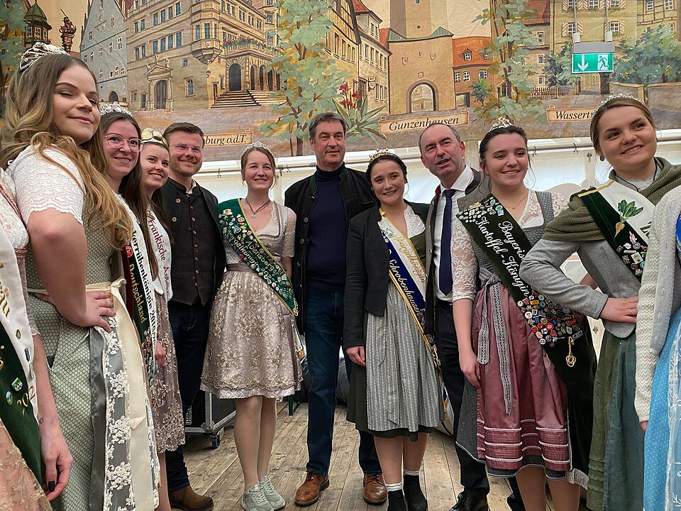 O'zapft is! Das Frühlingsfest am Dutzendteich beginnt
