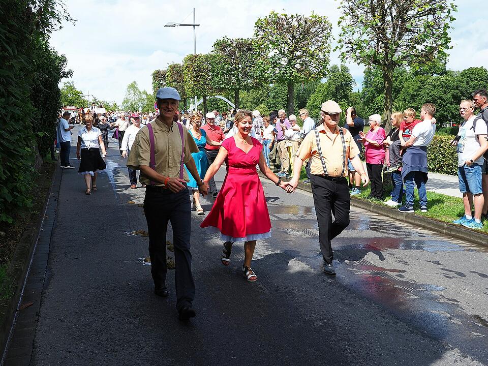 Großer historischer Festzug durch Bad Kissingen!