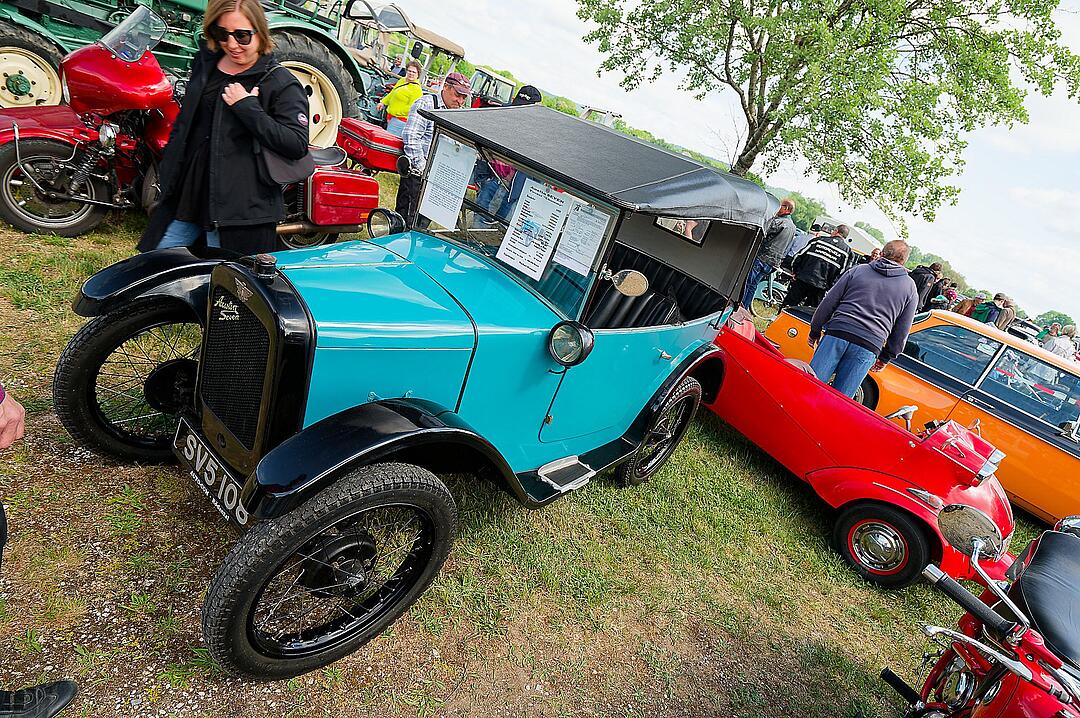 Es kamen viele Oldtimerfreunde.