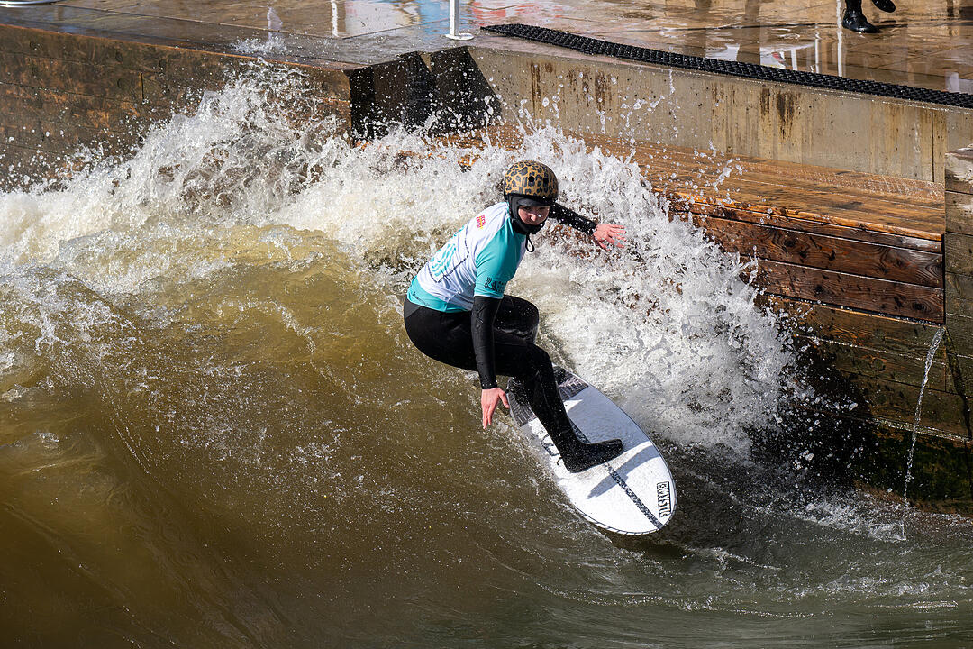 Die Surferwelle mitten in Nürnberg