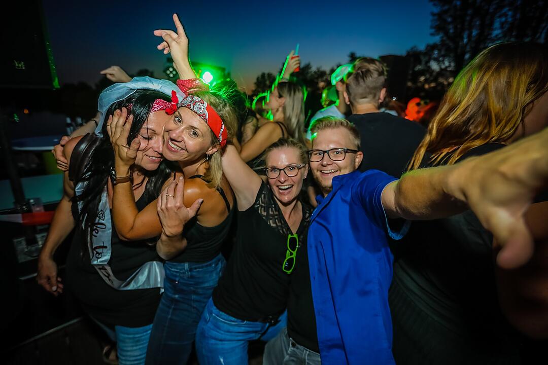 Endlich wieder uferlos feiern!