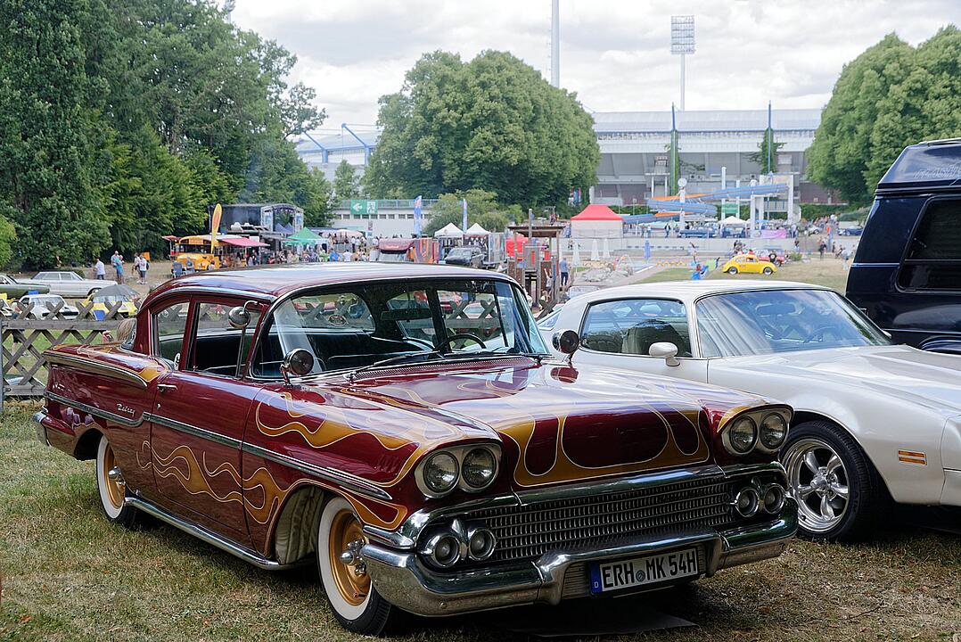 Oldtimer, Live Musik und vieles mehr!