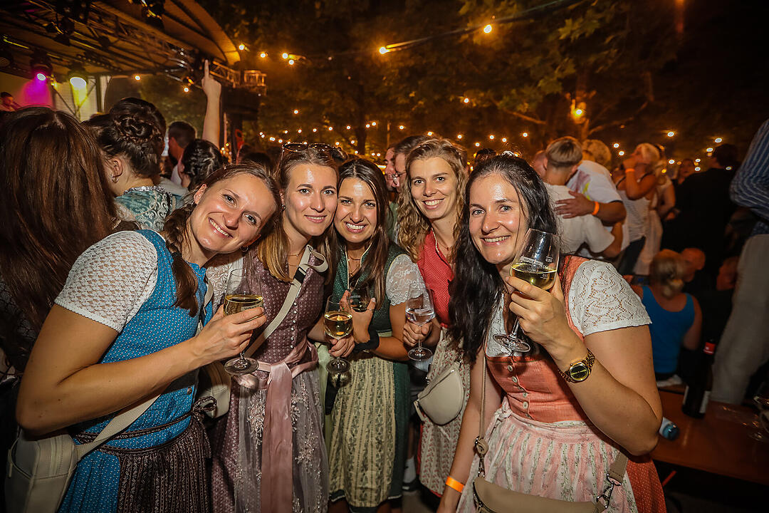 Impressionen vom größten Weinfest in Franken!