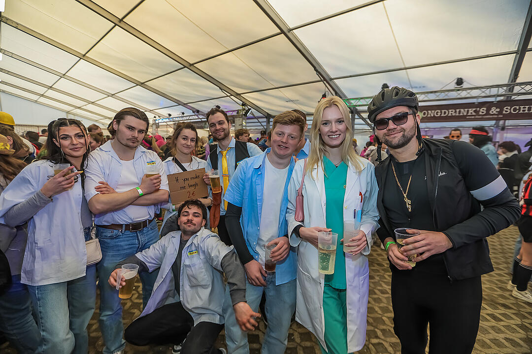 Im großen Festzelt wurde richtig gefeiert!