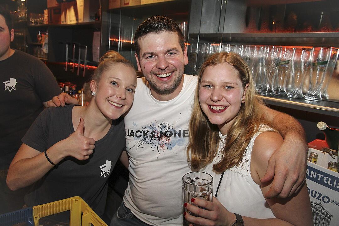 Klasse Party-Stimmung  am ersten Weihnachtsfeiertag