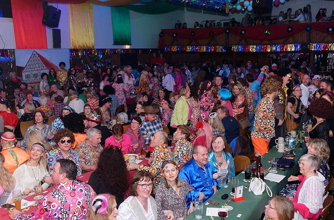Motto: "Licht aus! Spot an! 70er Disco"