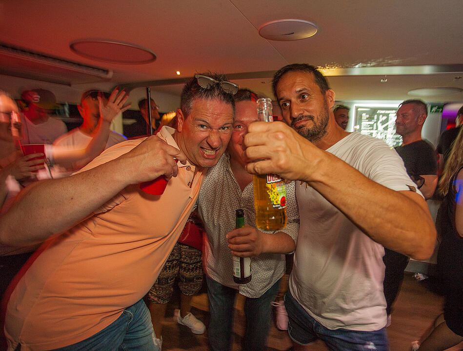 Bayern 3 Partyschiff in Fürth