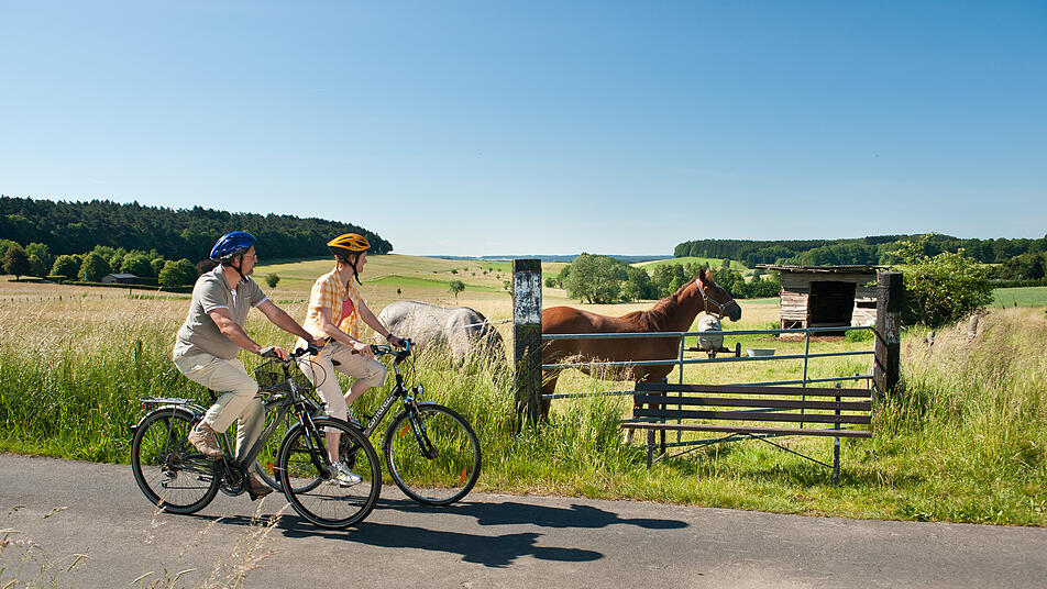 Reiten ist ein beliebter Sport von Jung und Alt.