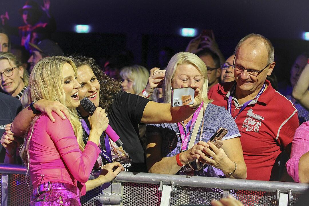 Melissa Naschenweng live in Hof - Wir haben die besten Bilder vom Konzert!
