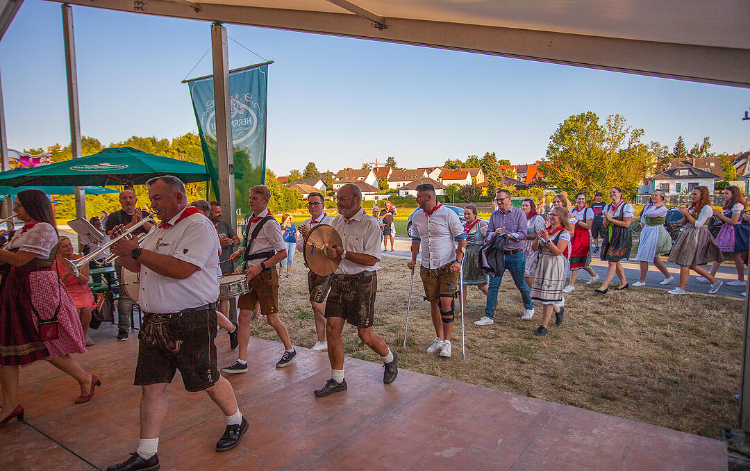 Grandioser Auftakt mit den Rothsee Musikanten.