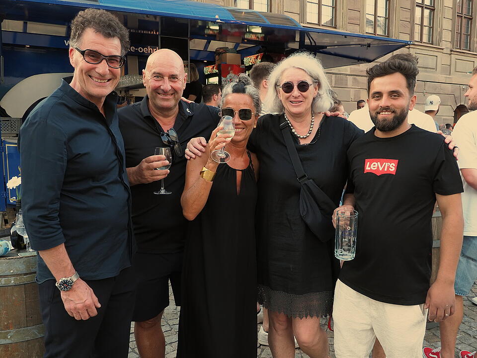 Das Weinfest zieht tausende Besucher an.