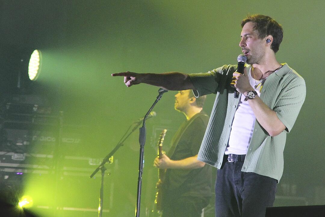Max Giesinger live in Bayreuth.