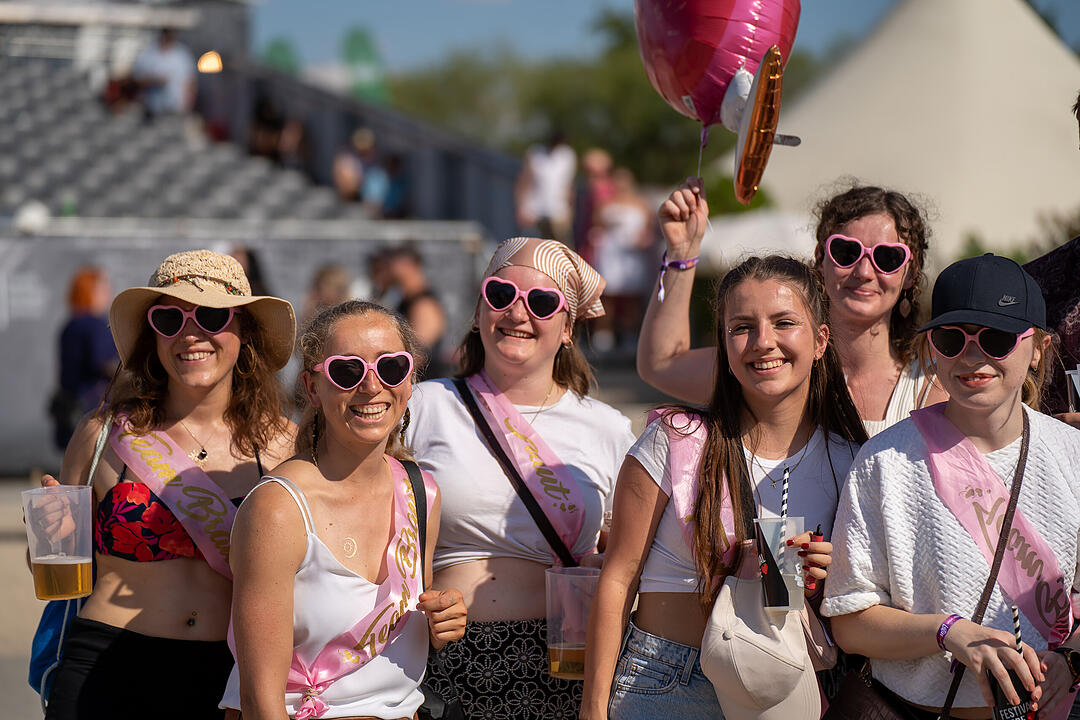Mit vielen internationalen und nationalen Live-Acts!