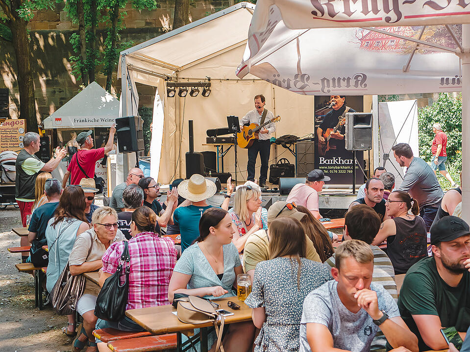 Fantastische Stimmung im Burggraben